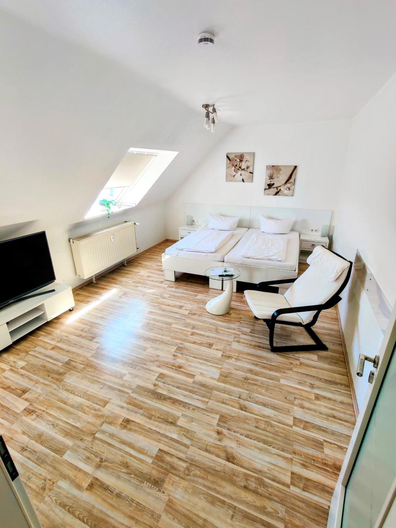 Boardinghouse - Stadtvilla Budget Швайнфурт Екстериор снимка