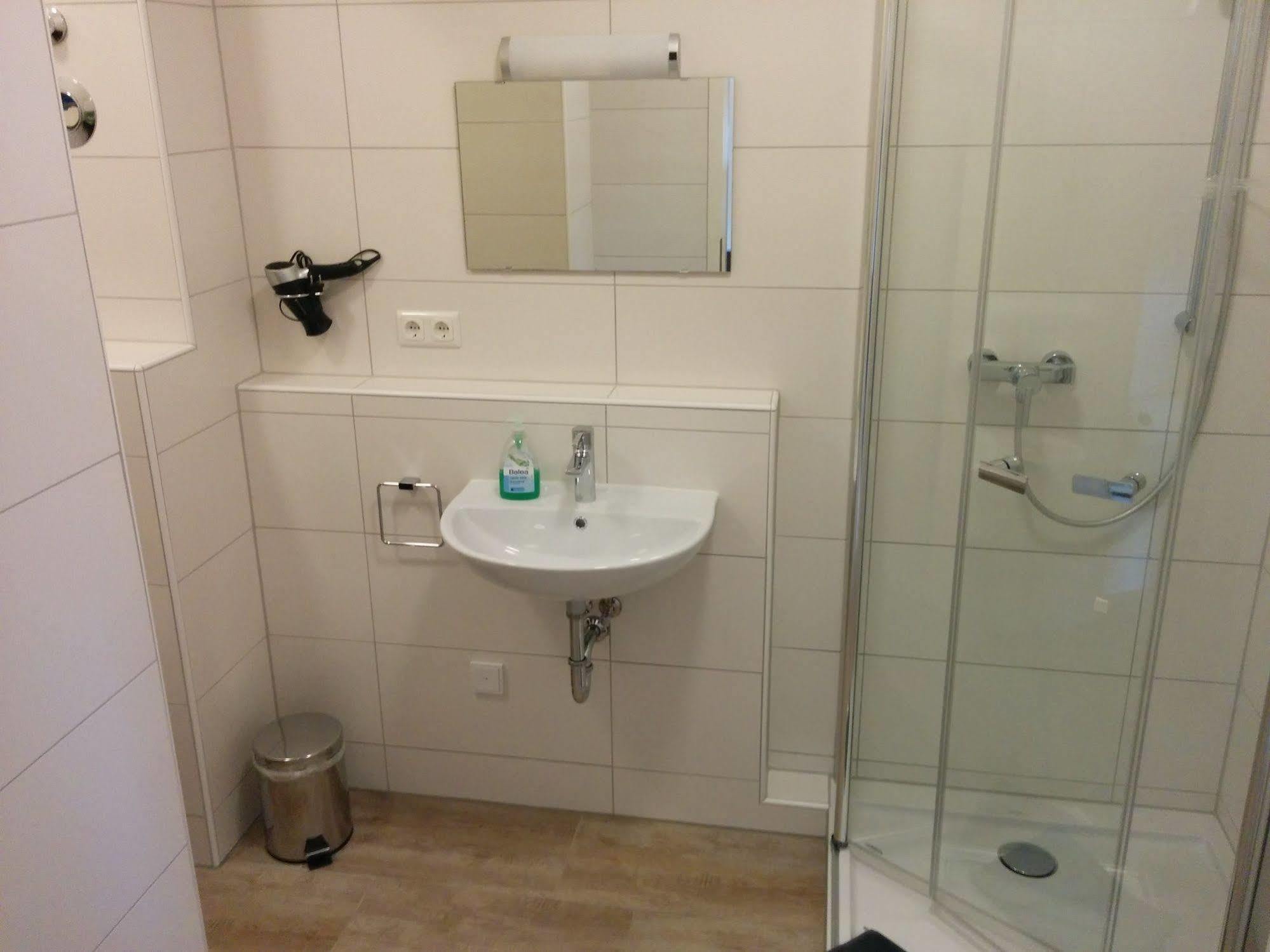 Boardinghouse - Stadtvilla Budget Швайнфурт Екстериор снимка