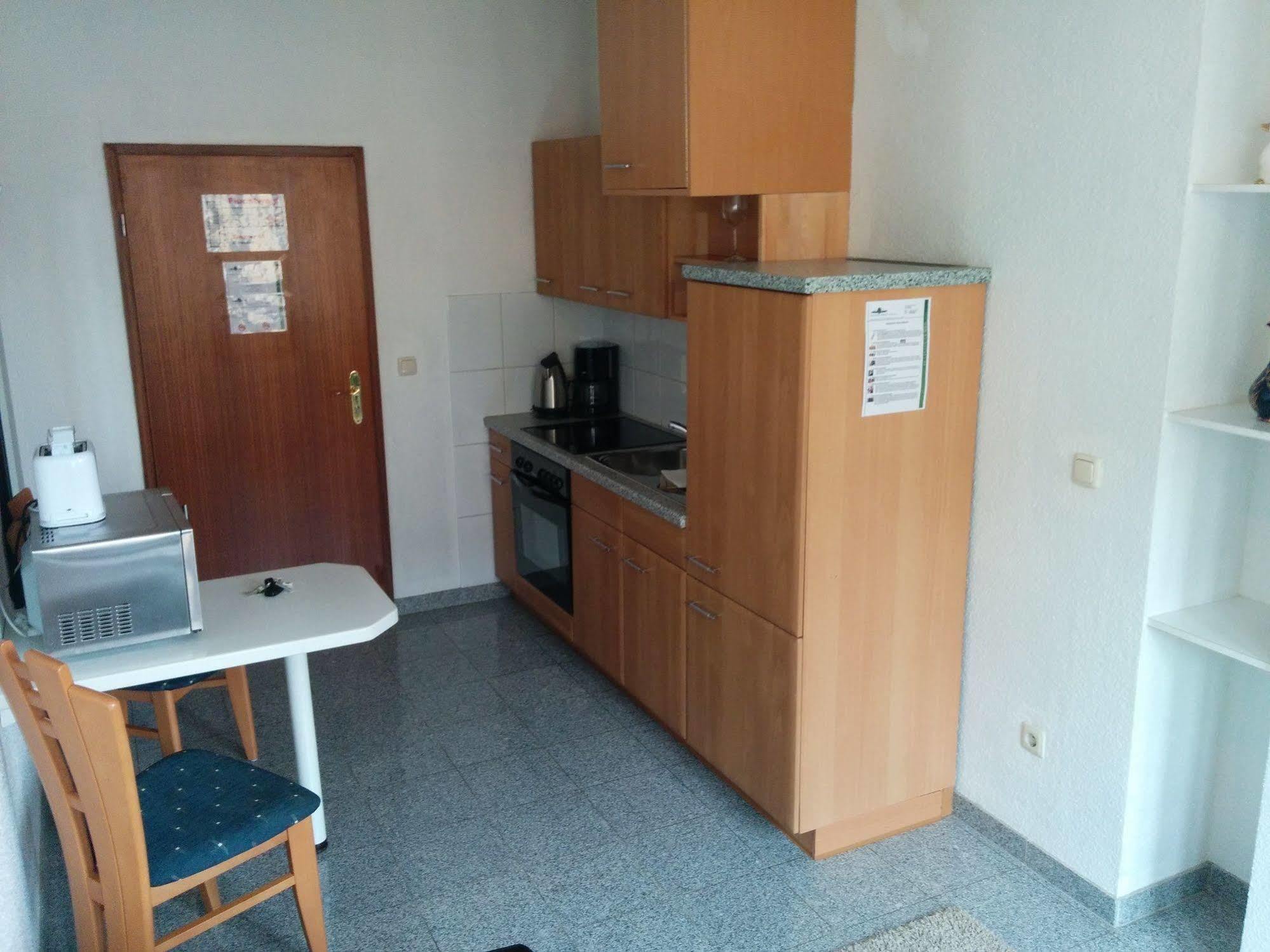 Boardinghouse - Stadtvilla Budget Швайнфурт Екстериор снимка
