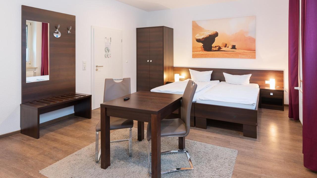 Boardinghouse - Stadtvilla Budget Швайнфурт Екстериор снимка