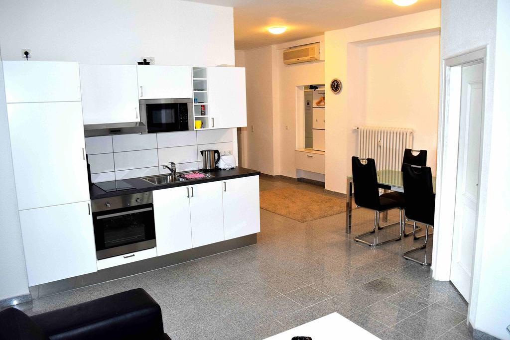 Boardinghouse - Stadtvilla Budget Швайнфурт Стая снимка